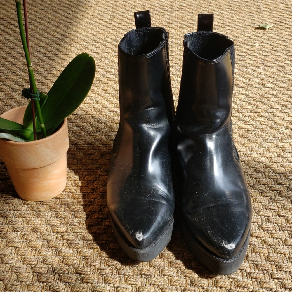 Jeffrey Campbell Pointed Toe Leather Chelsea Boot - Picture 3 of 8